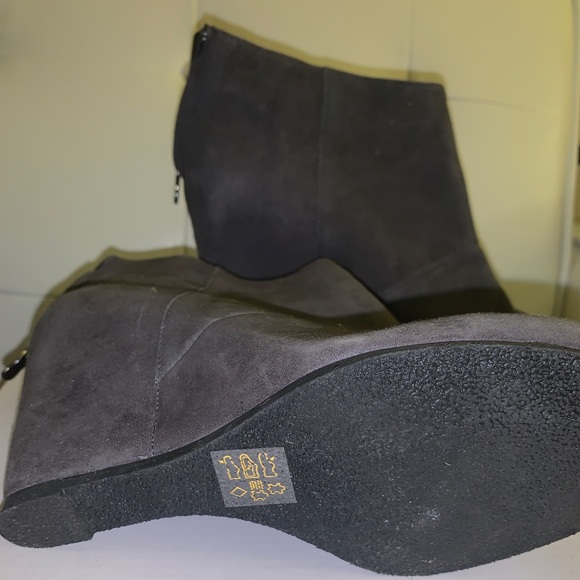 ALDO wedge booties. Never been worn! - Picture 2 of 3